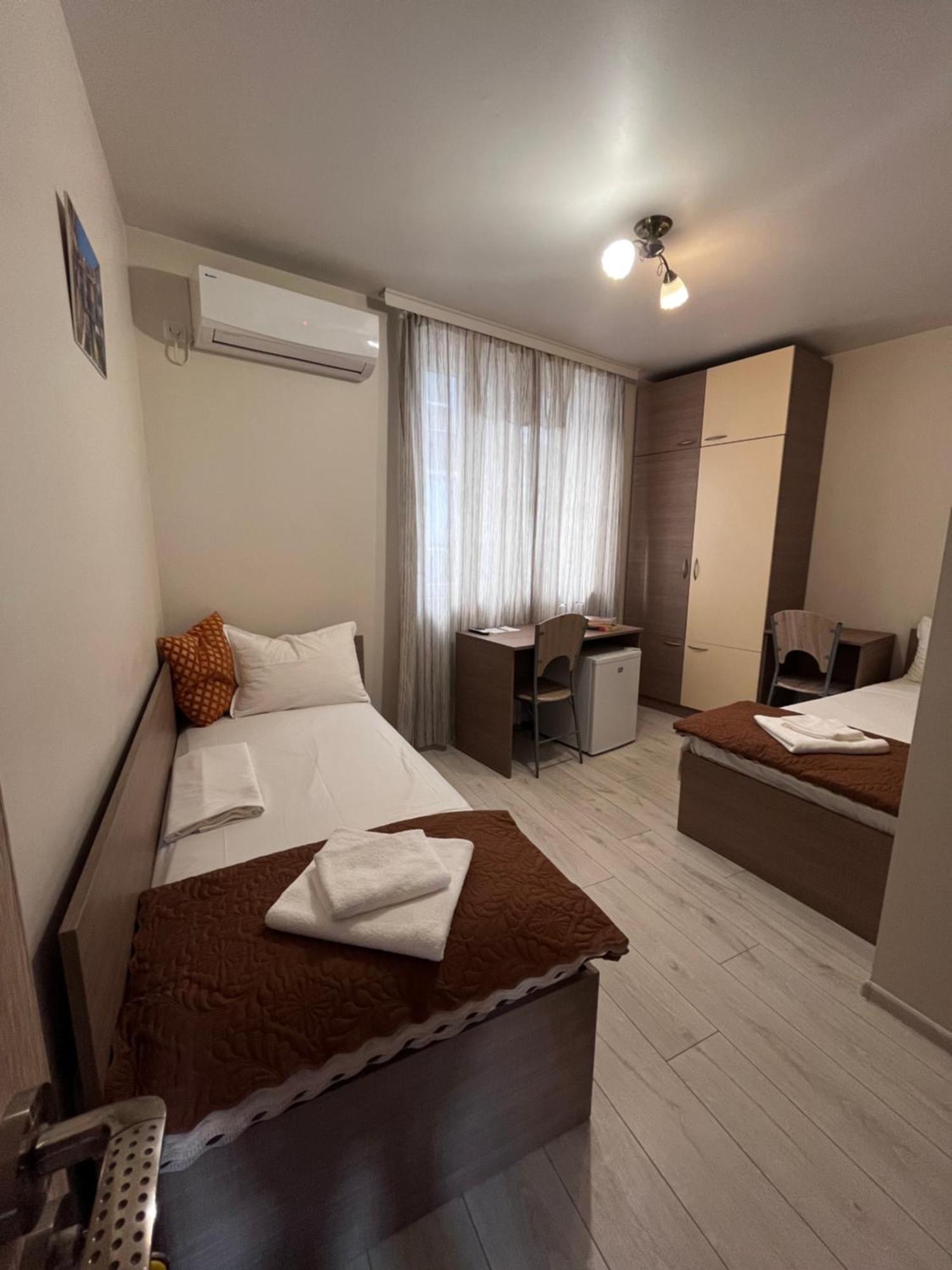 Хостел Атлас - Hostel Atlas Blagoevgrad Buitenkant foto