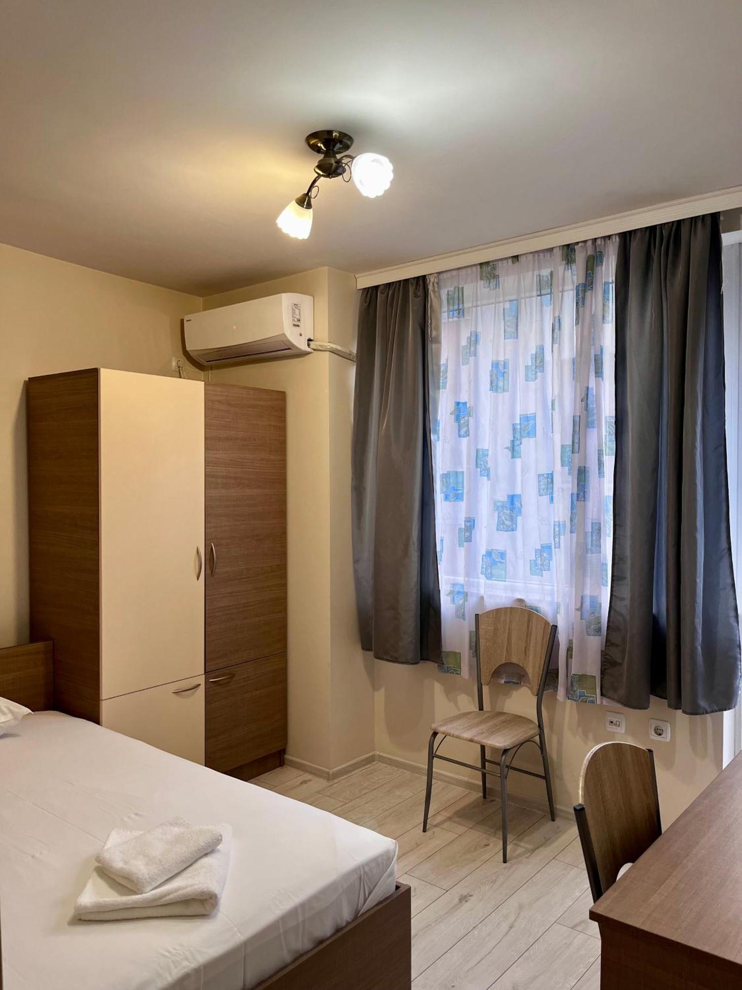 Хостел Атлас - Hostel Atlas Blagoevgrad Buitenkant foto