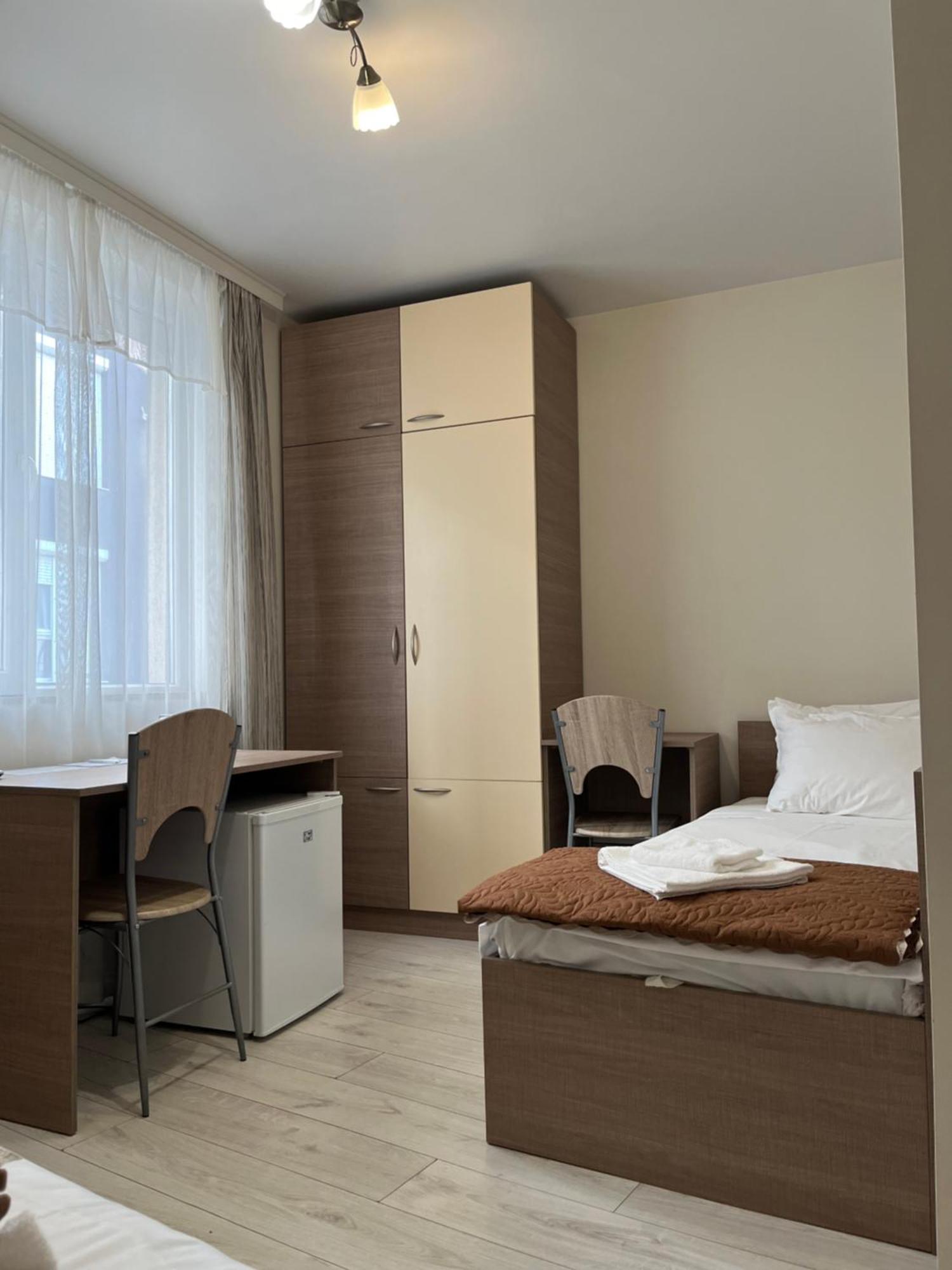 Хостел Атлас - Hostel Atlas Blagoevgrad Buitenkant foto