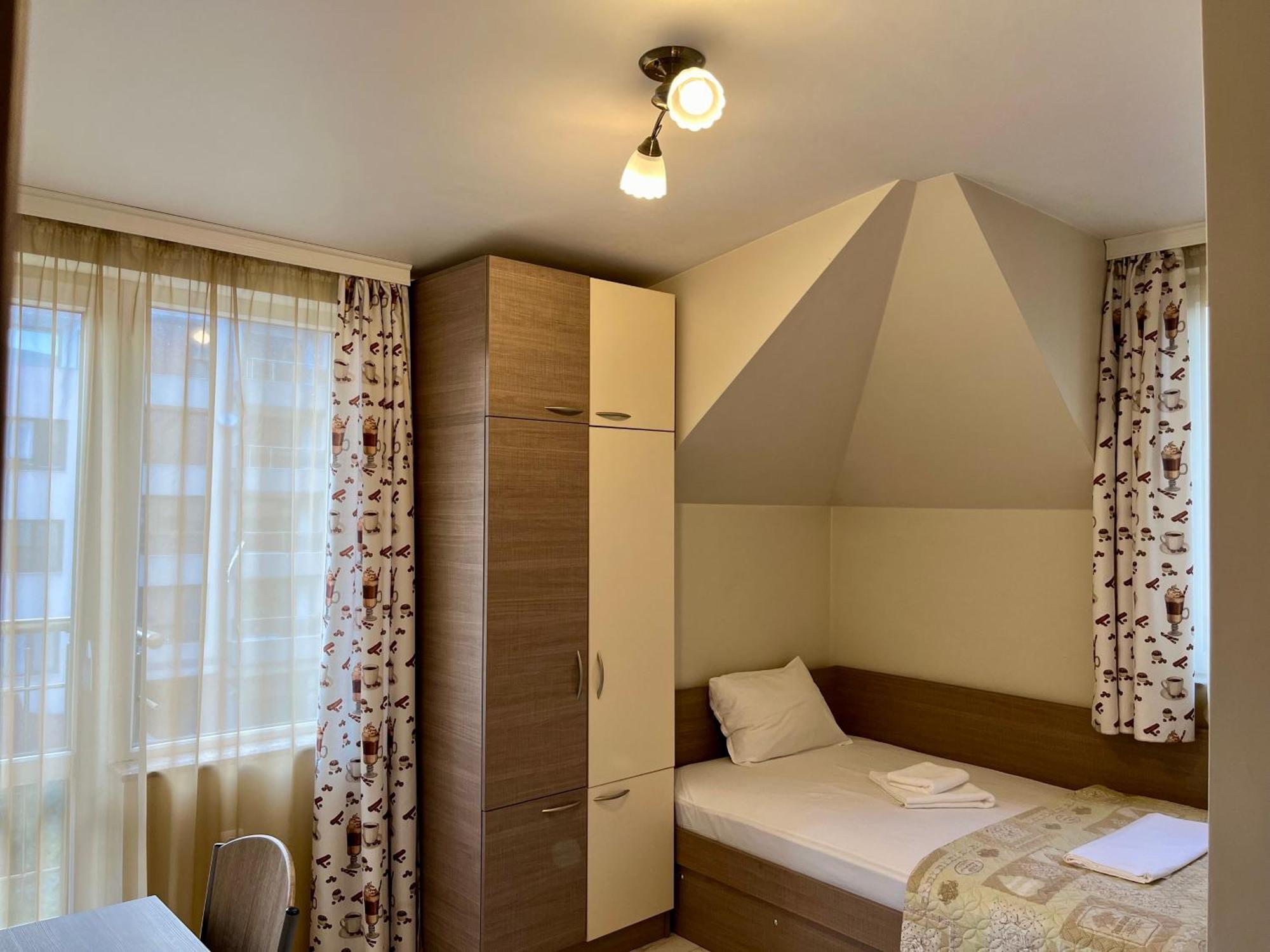 Хостел Атлас - Hostel Atlas Blagoevgrad Buitenkant foto