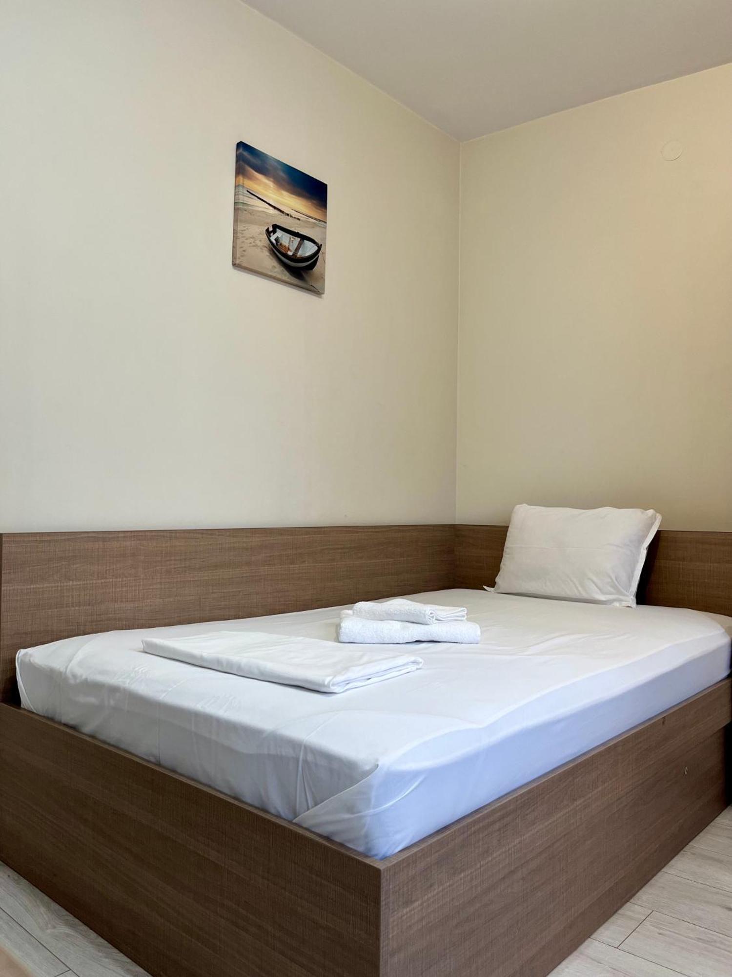 Хостел Атлас - Hostel Atlas Blagoevgrad Buitenkant foto