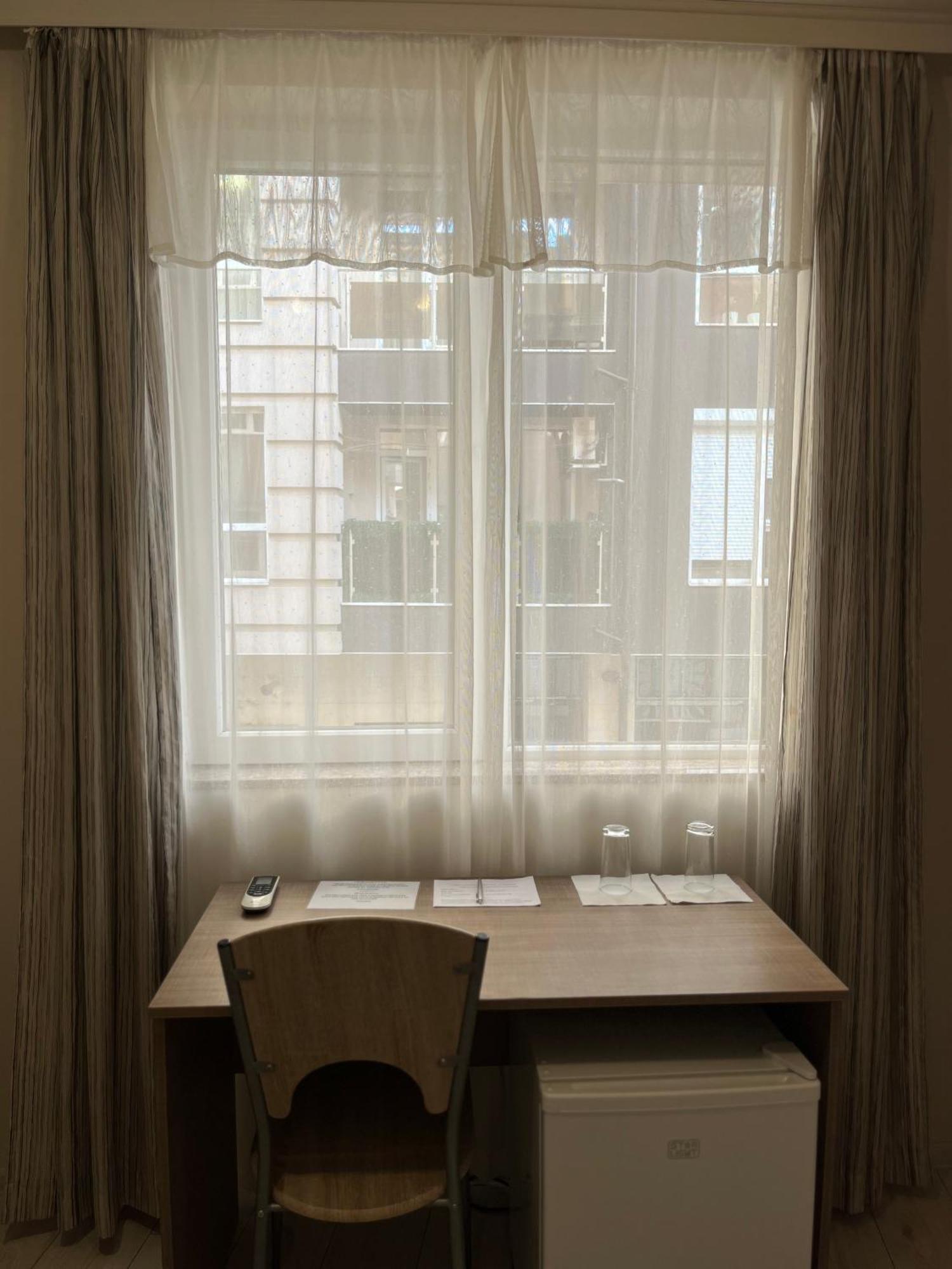Хостел Атлас - Hostel Atlas Blagoevgrad Buitenkant foto