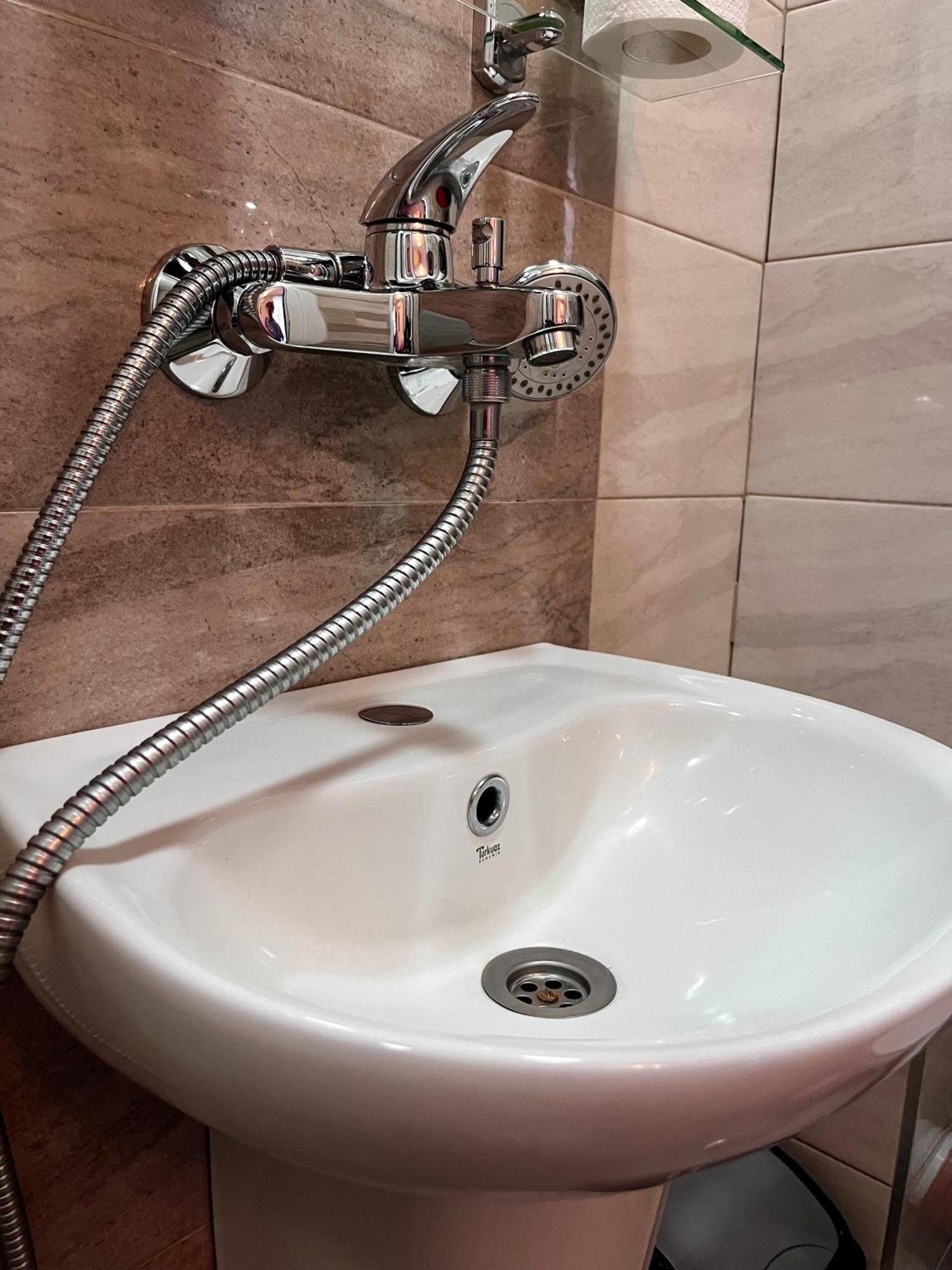 Хостел Атлас - Hostel Atlas Blagoevgrad Buitenkant foto