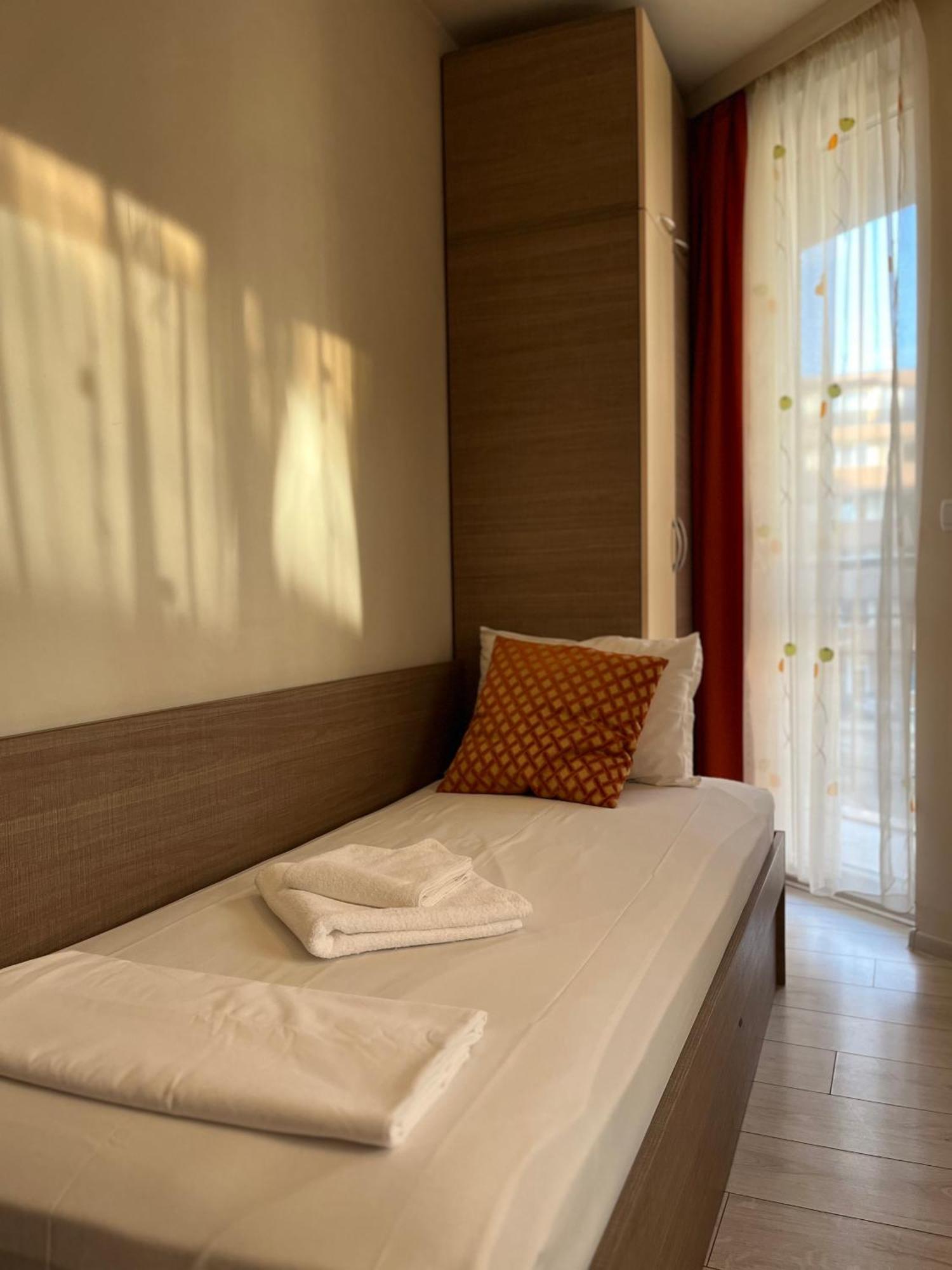 Хостел Атлас - Hostel Atlas Blagoevgrad Buitenkant foto